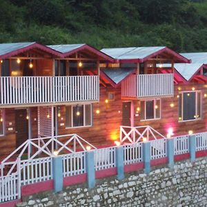 Rooftop Cottages & Restaurant, Pangot